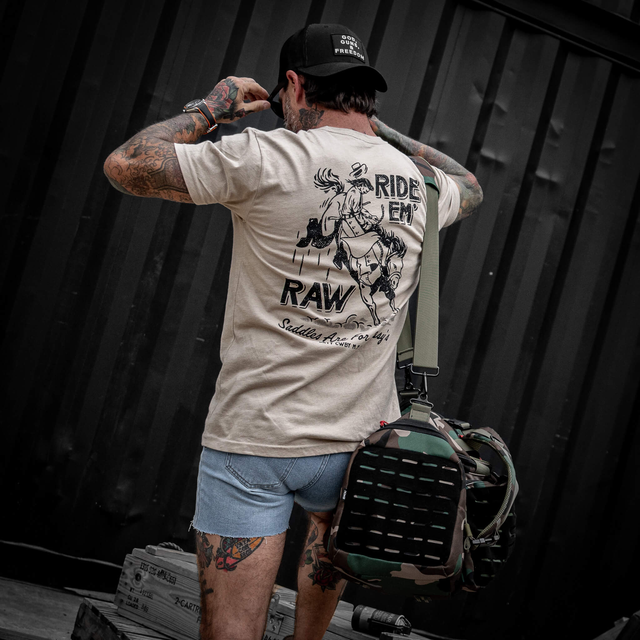 #color_tan